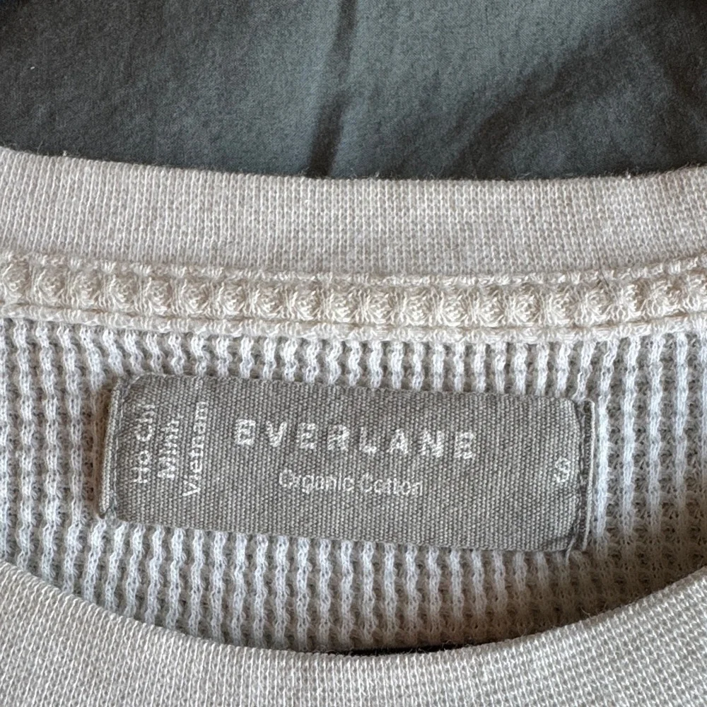 Everlane Off-White Waffle Short Sleeve T-Shirt - Picture 2 of 3